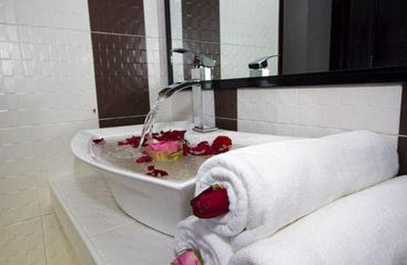 Emerald City Hotel Сием Реап Екстериор снимка